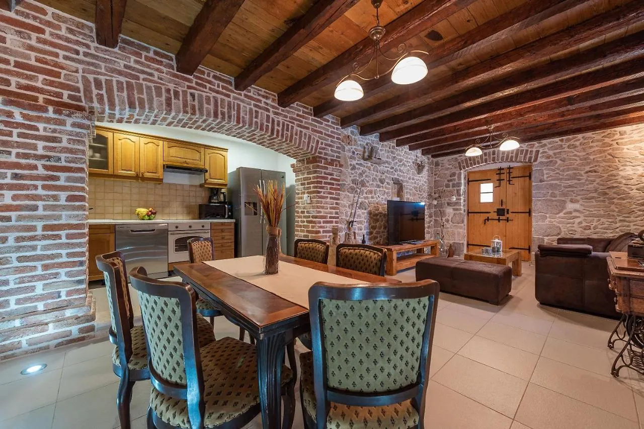 Villa Romantika Dalmacija 닌